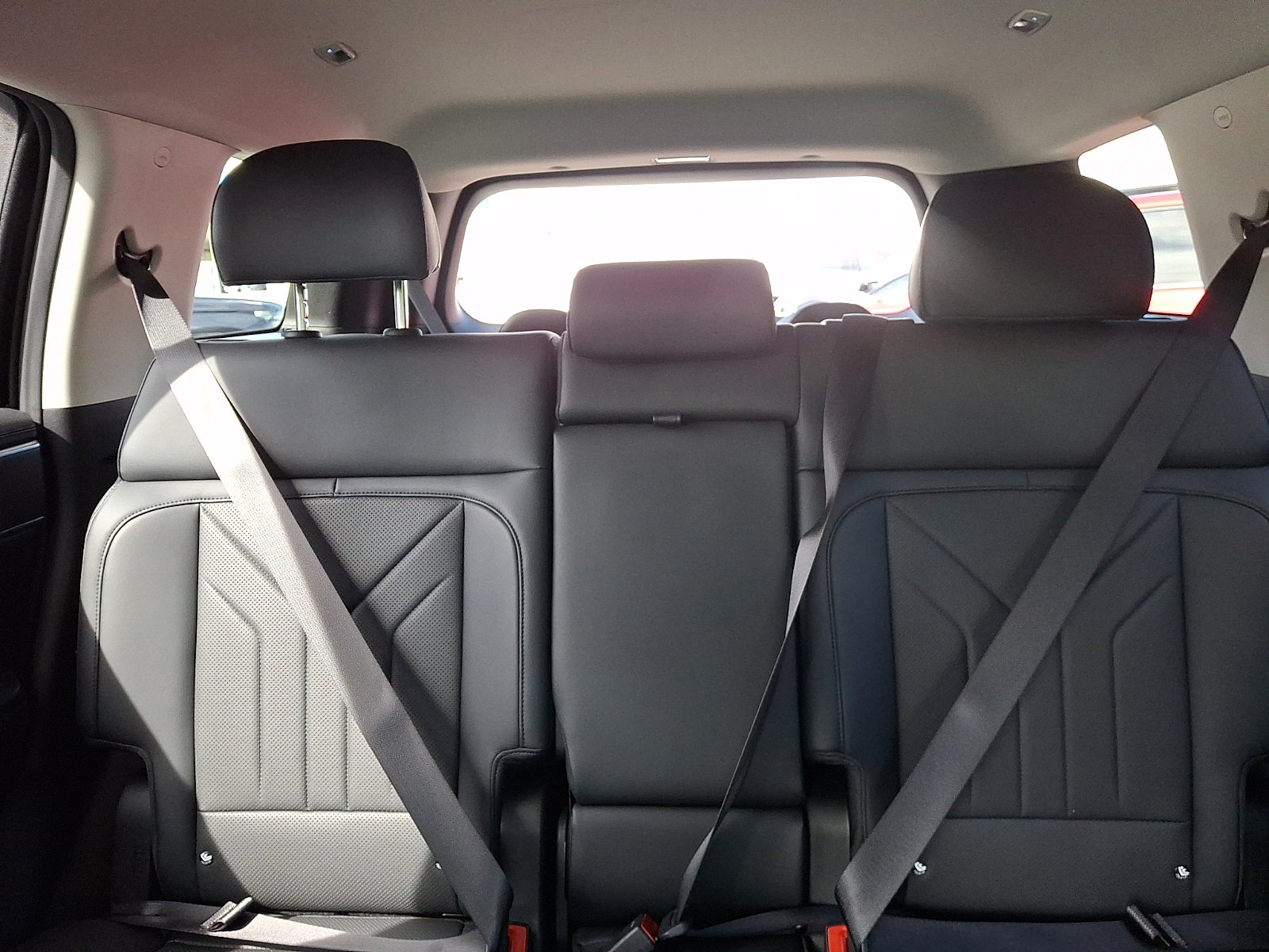 Used 2025 Hyundai Santa Fe SEL AWD/4WD image 19