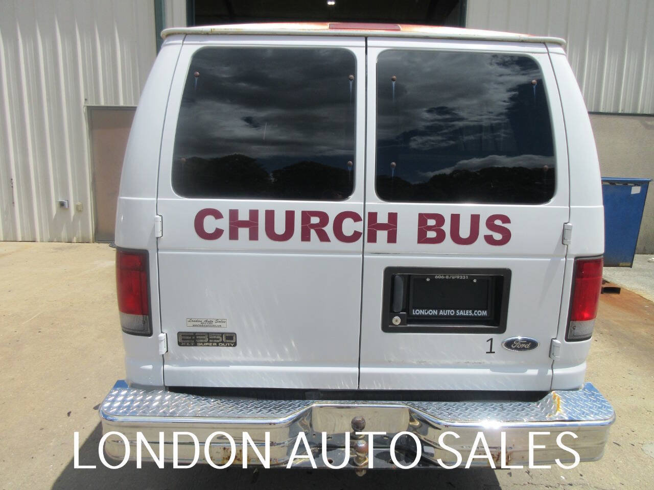 Used 2001 Ford E-350 and Econoline 350 XLT RWD image 8
