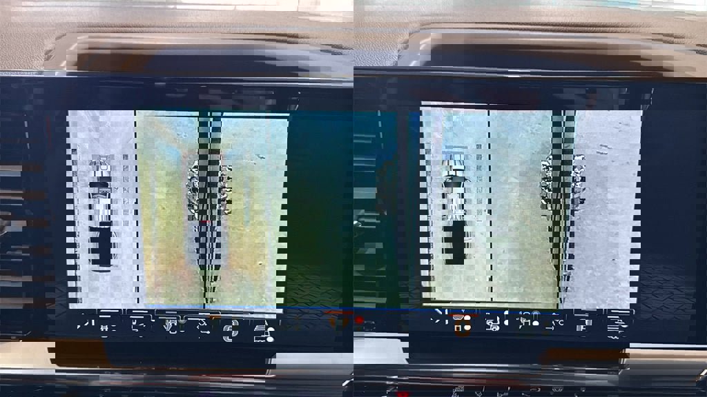 New 2026 GMC Sierra 3500 SLT w/ SLT Premium Package image 40