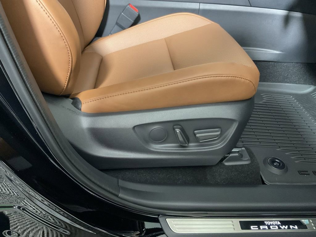 New 2025 Toyota Crown Signia image 37