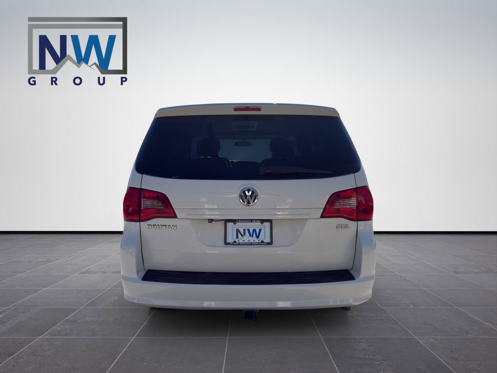 Used 2009 Volkswagen Routan SEL image 5