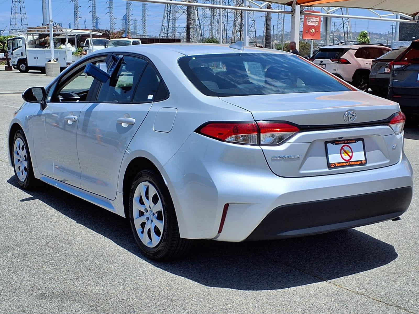 Used 2024 Toyota Corolla LE FWD image 4