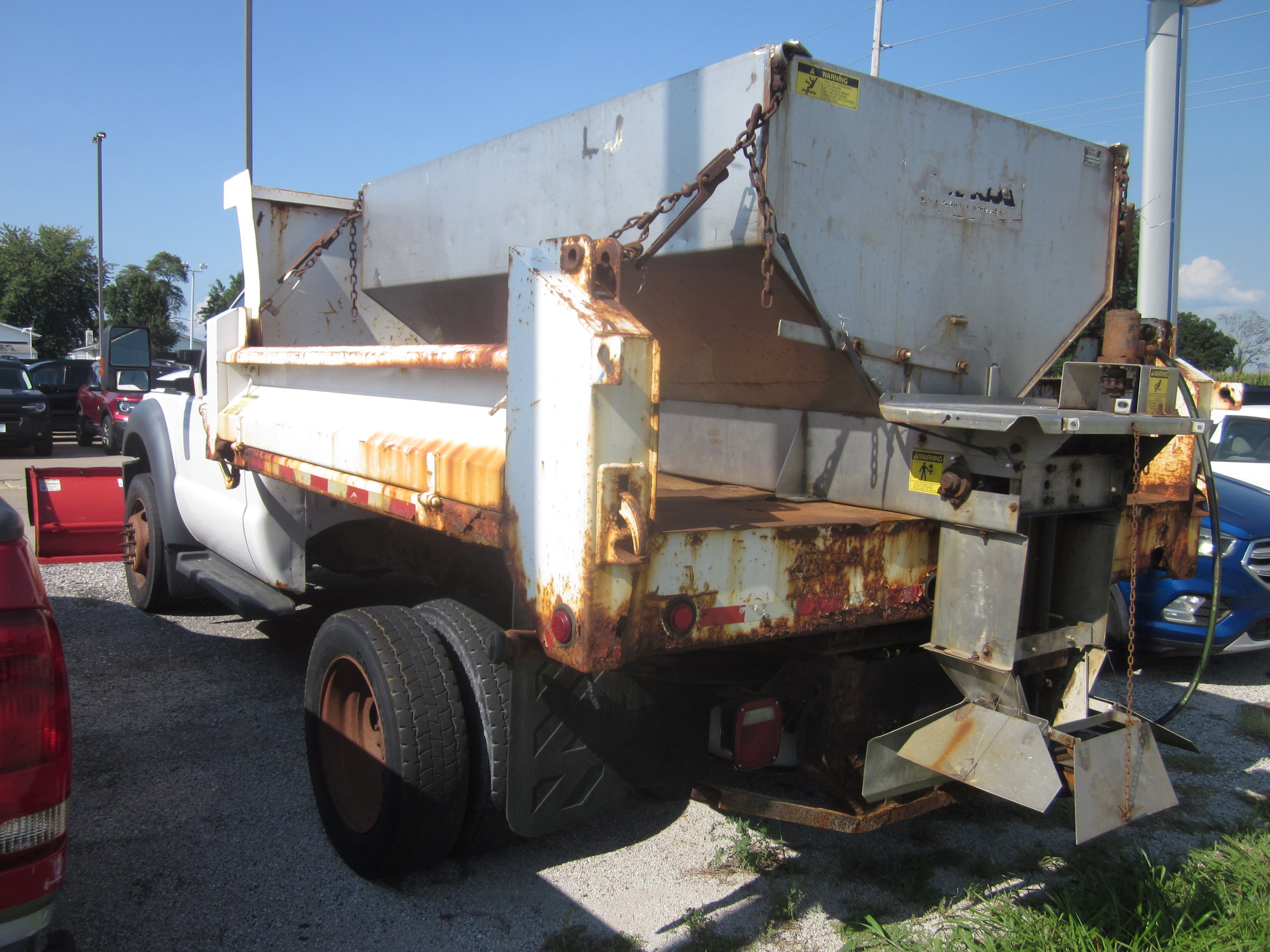 Used 2012 Ford F550 4x4 Regular Cab Super Duty w/ PWR Equipment Group image 4