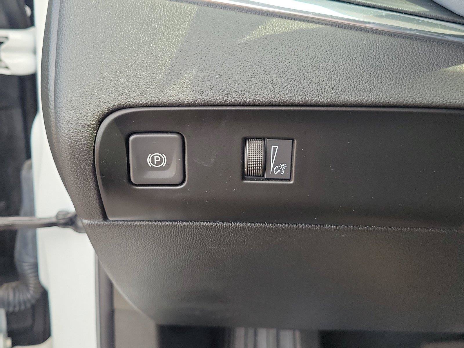 Used 2023 Buick Enclave Essence AWD/4WD image 21