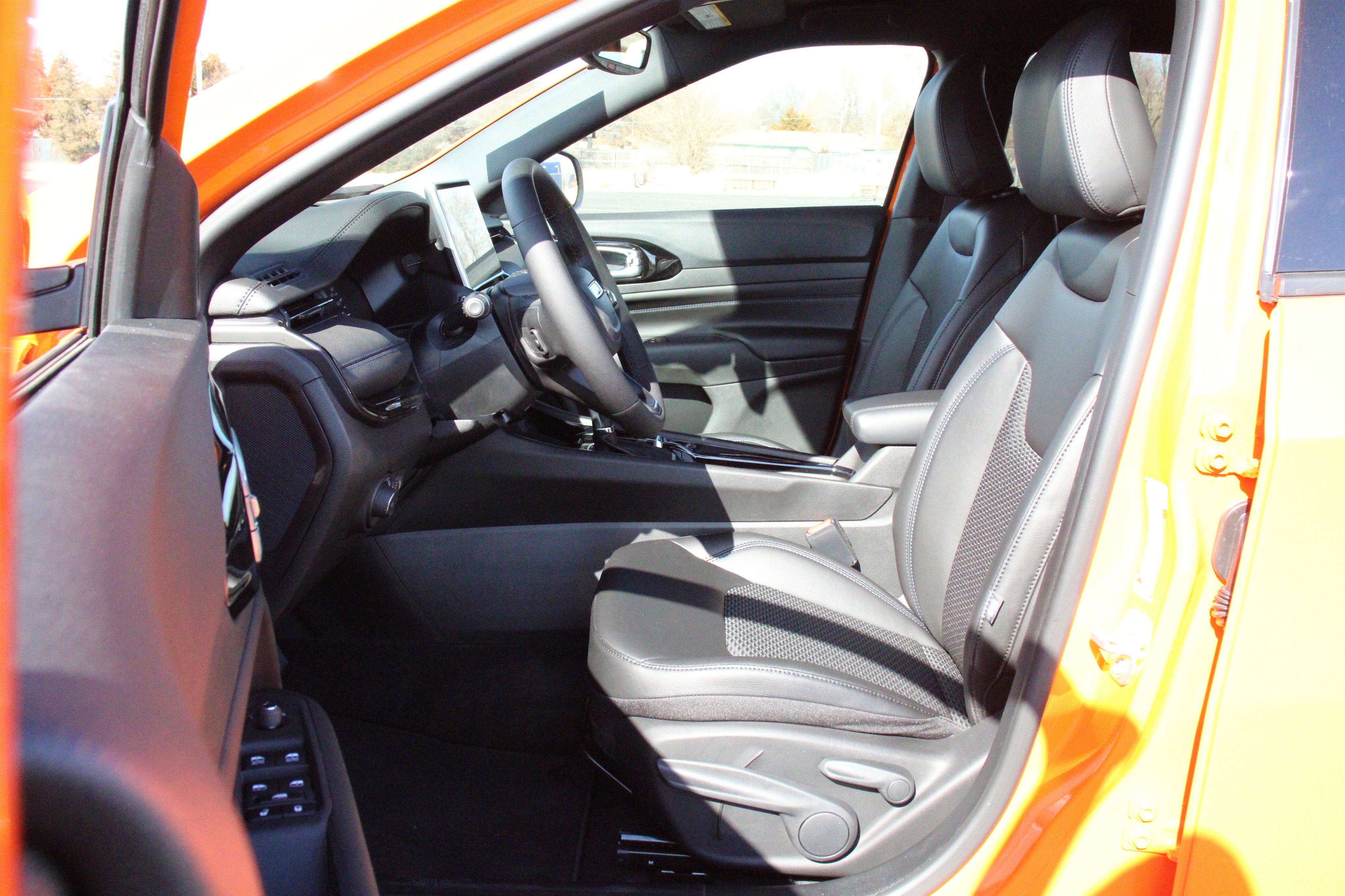 New 2026 Jeep Compass Latitude image 3