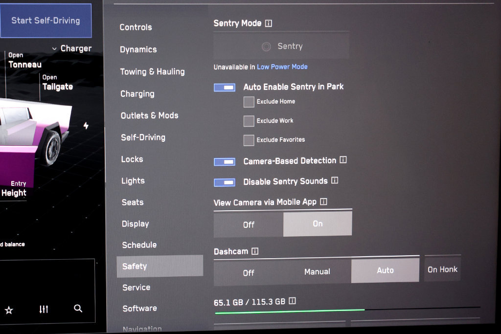 Used 2024 Tesla Cybertruck AWD Crew Cab image 34