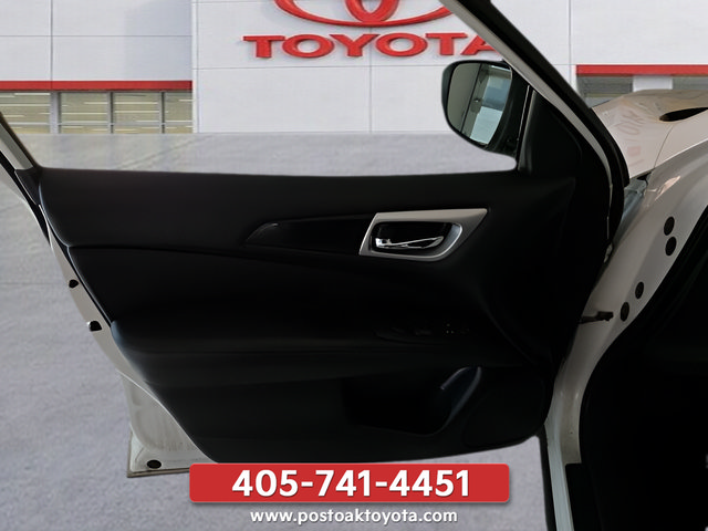 Used 2019 Nissan Pathfinder S FWD image 9