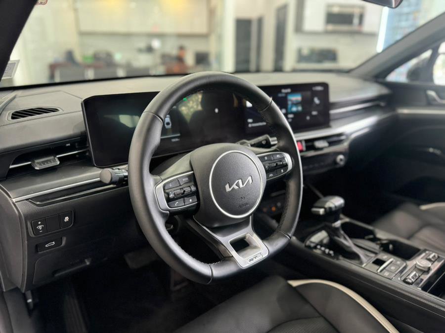 Used 2025 Kia K5 GT-Line image 13