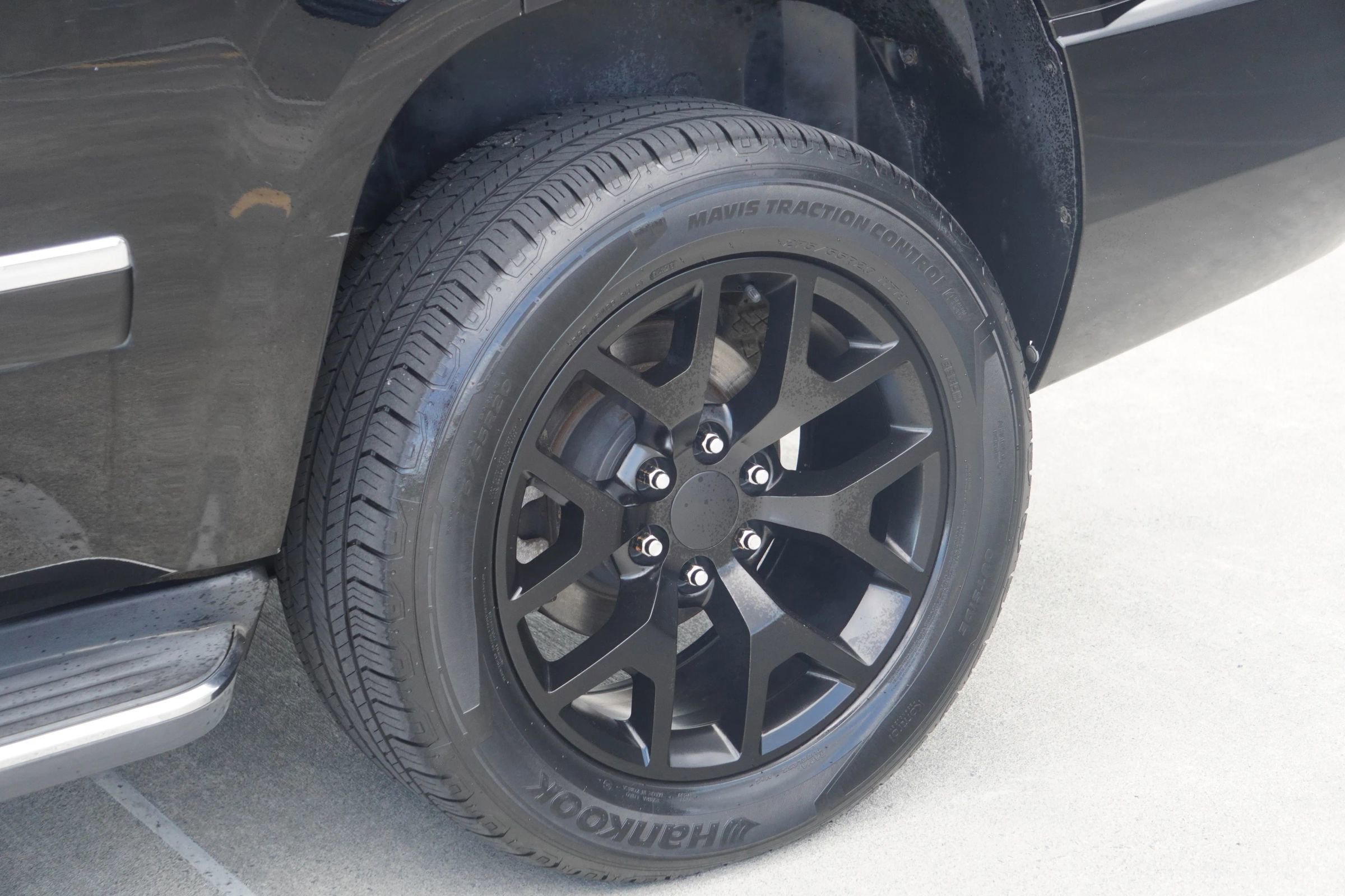 Used 2012 GMC Yukon Denali image 16