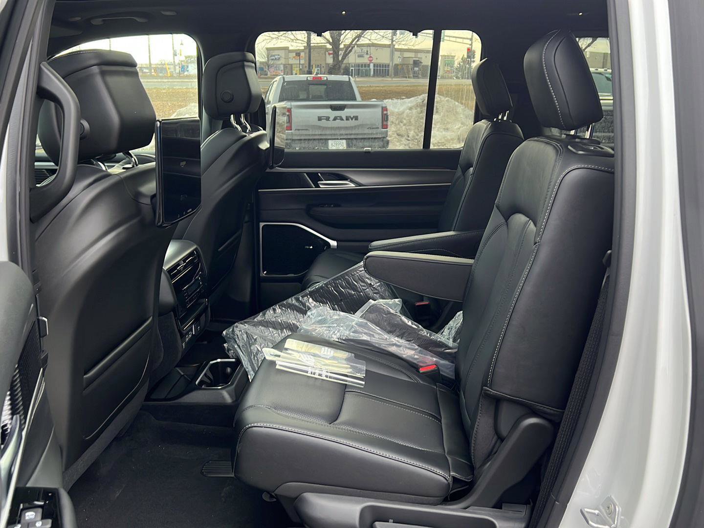 New 2026 Jeep Grand Wagoneer L Limited AWD/4WD image 20