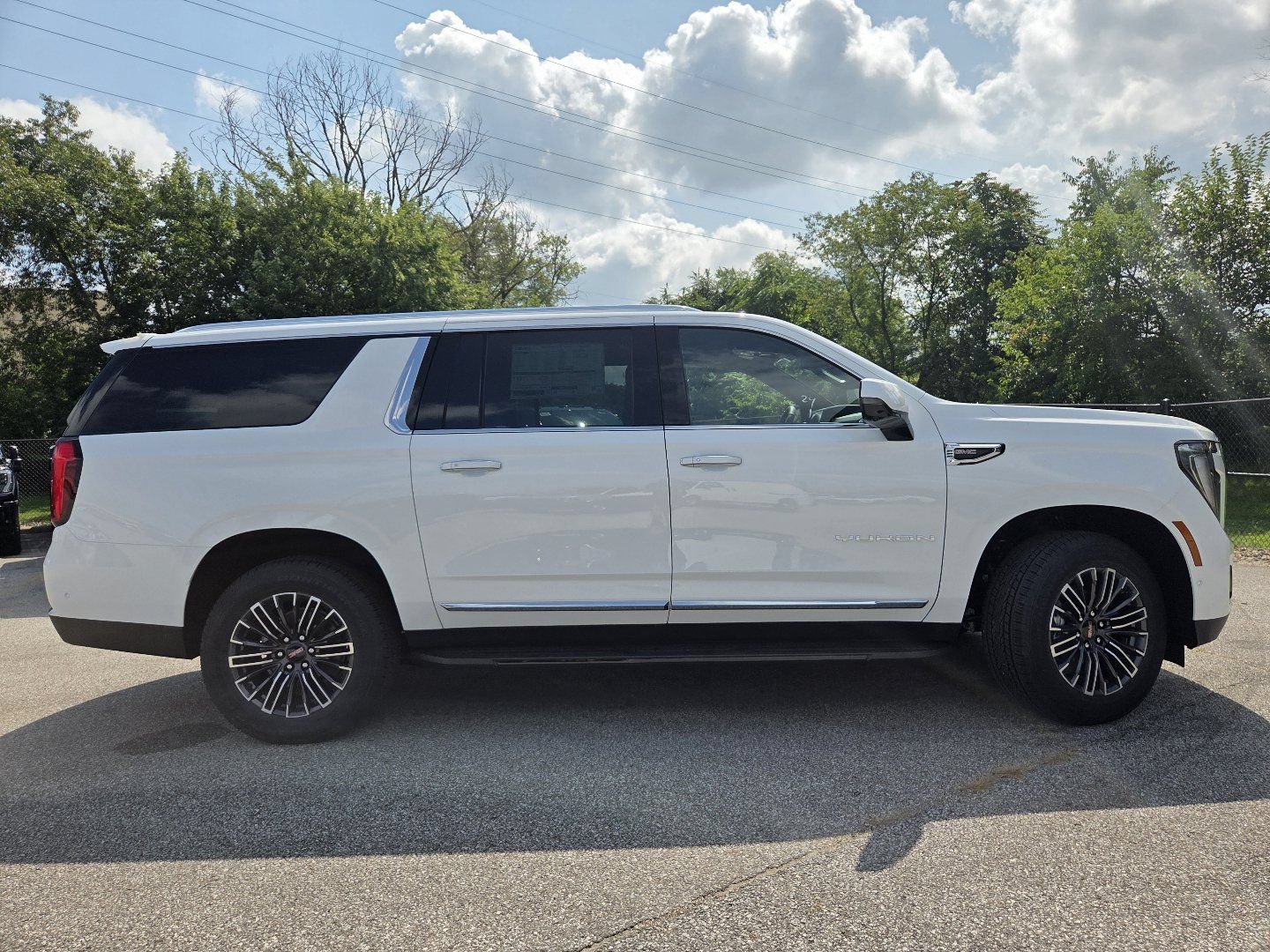 New 2026 GMC Yukon XL Elevation AWD/4WD image 20