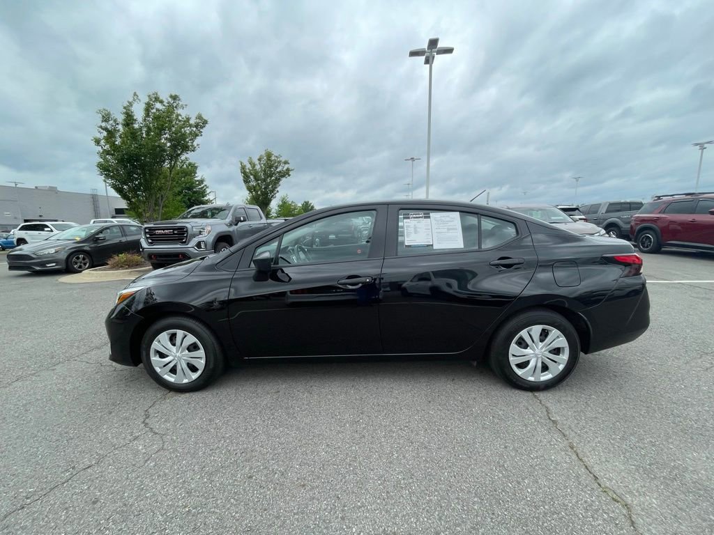 Used 2025 Nissan Versa S FWD image 4