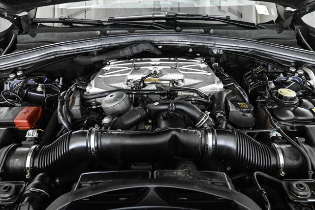 Used 2022 Jaguar F-PACE SVR image 24