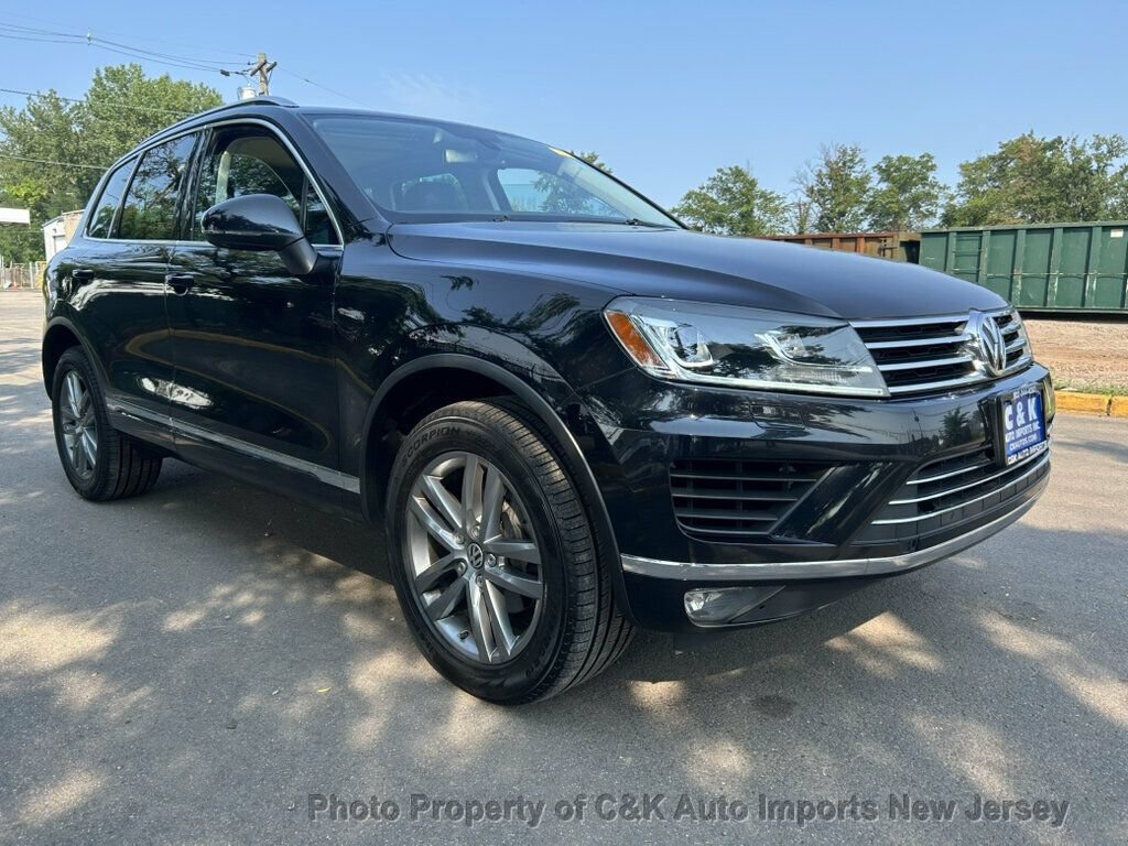 Used 2015 Volkswagen Touareg VR6 AWD/4WD image 5