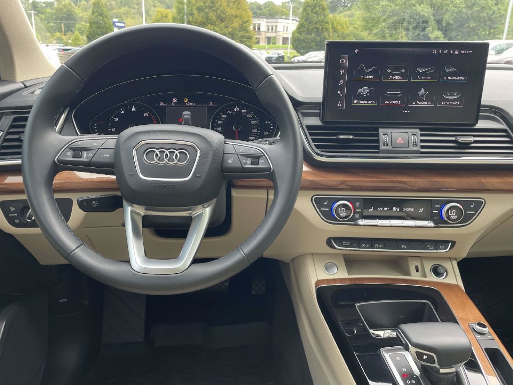 Used 2021 Audi Q5 2.0T Premium w/ Convenience Package AWD/4WD image 15