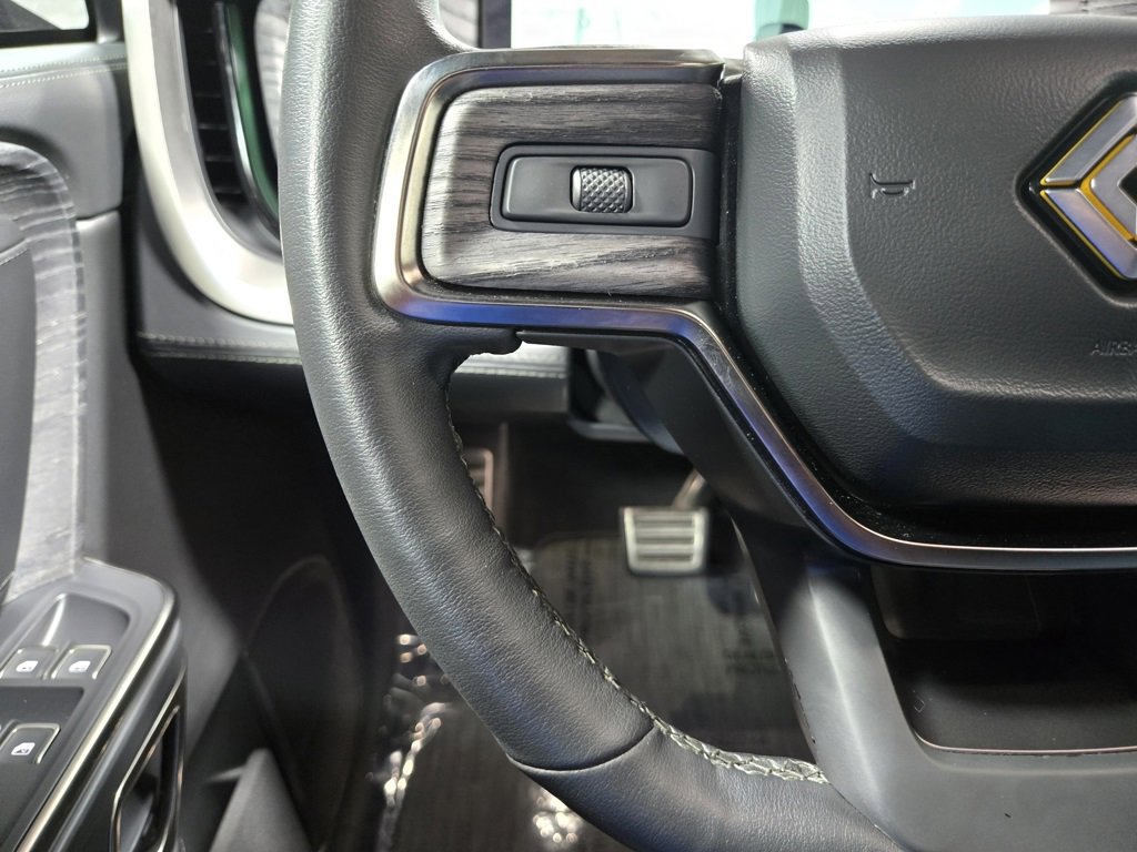 Used 2022 Rivian R1S Launch Edition image 16