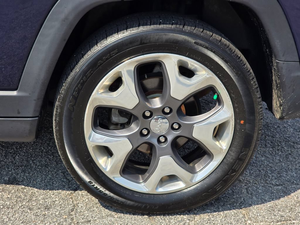Used 2020 Jeep Compass Limited AWD/4WD image 21