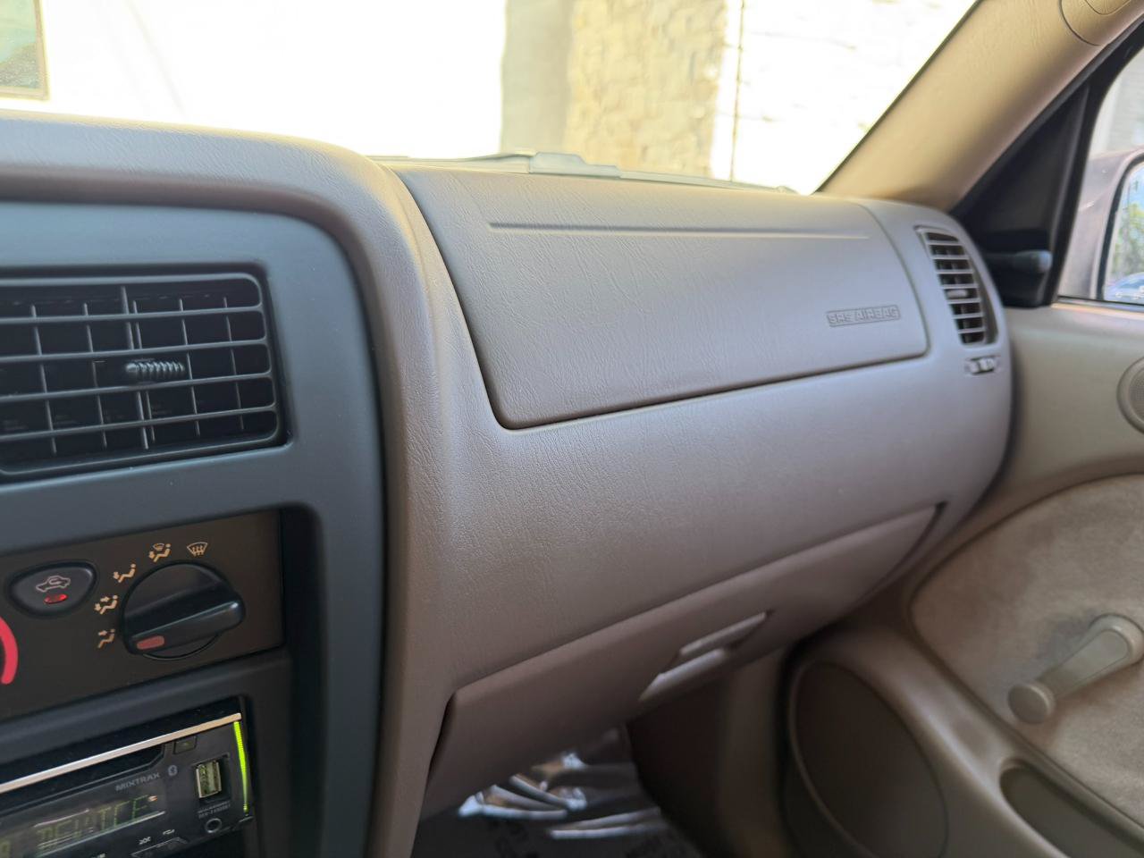 Used 2002 Toyota Tacoma 2WD Xtracab image 31