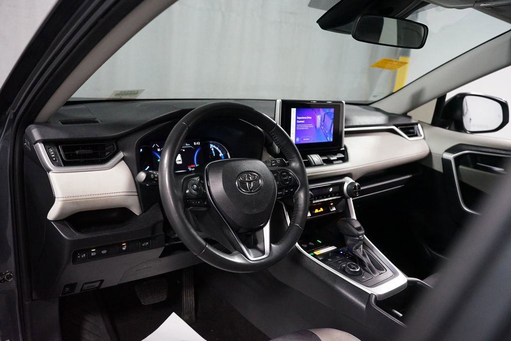 Used 2024 Toyota RAV4 XLE w/ Convenience Package image 11