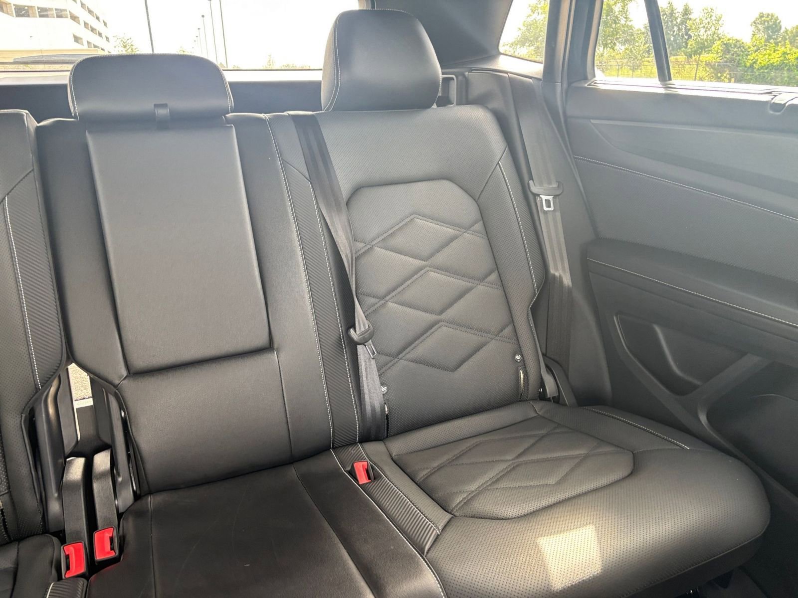 Used 2025 Volkswagen Atlas Cross Sport SE image 37