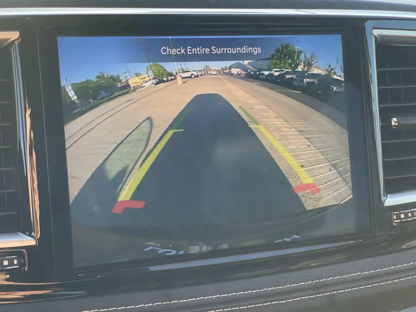 Used 2024 Chrysler Pacifica Limited FWD image 20