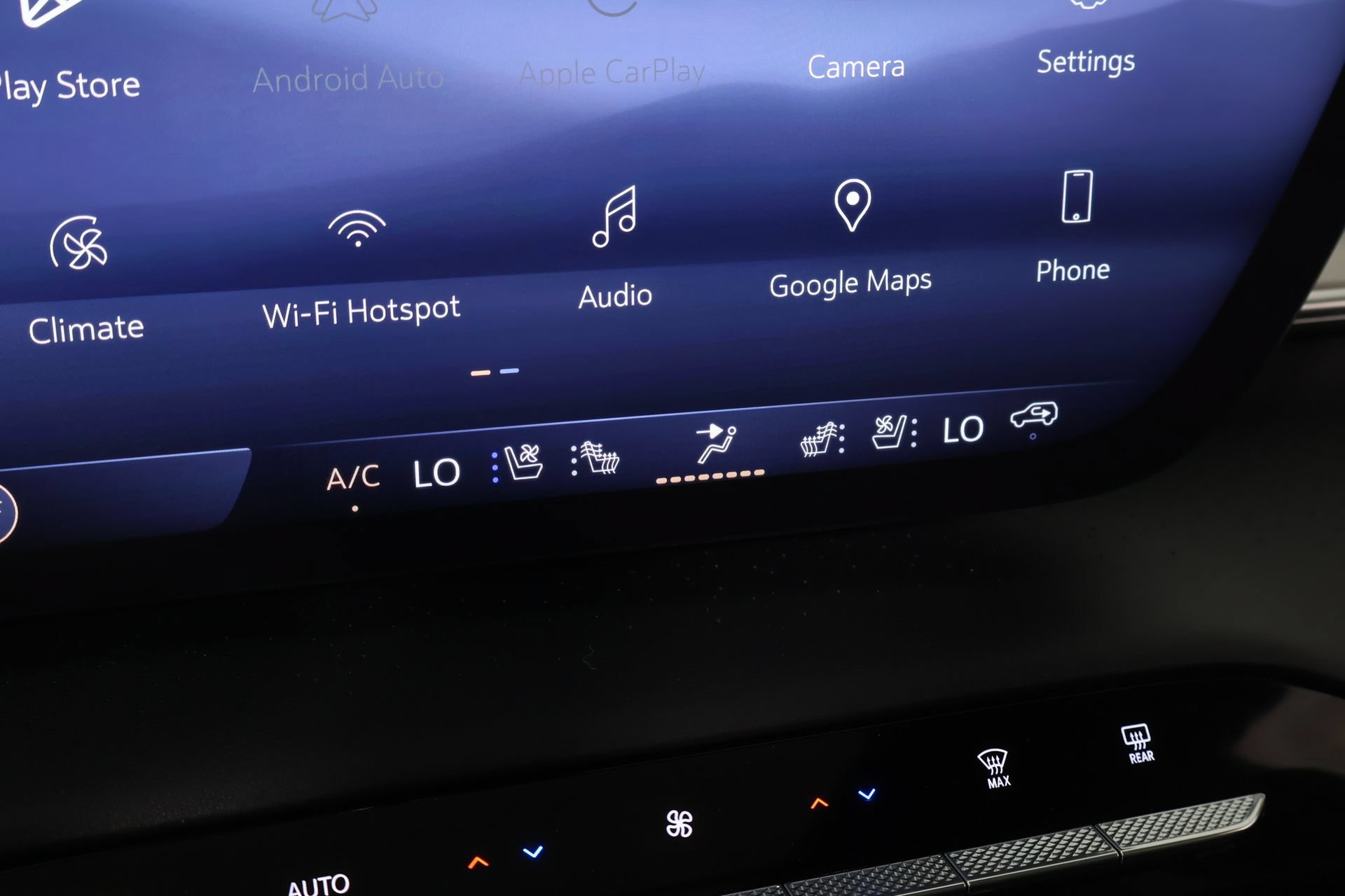 Used 2025 Buick Enclave Avenir FWD image 7