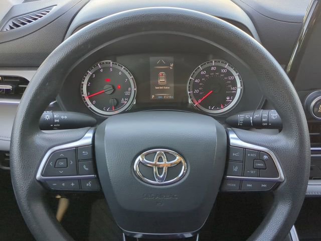 Used 2021 Toyota Highlander L image 31