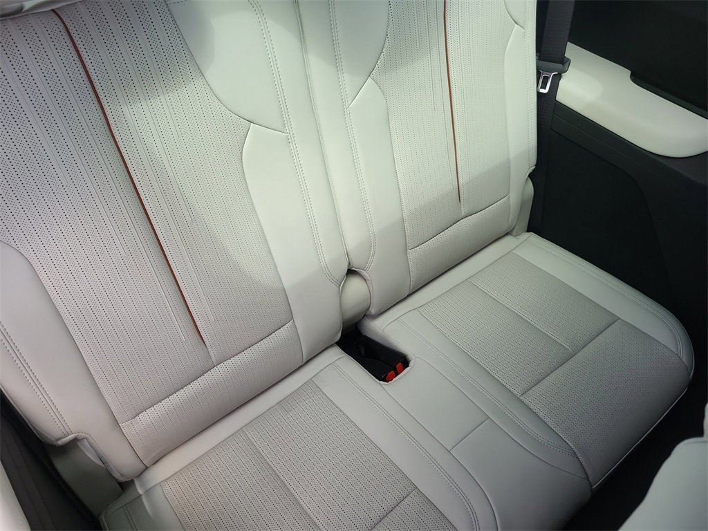 New 2026 Cadillac Vistiq Sport image 22