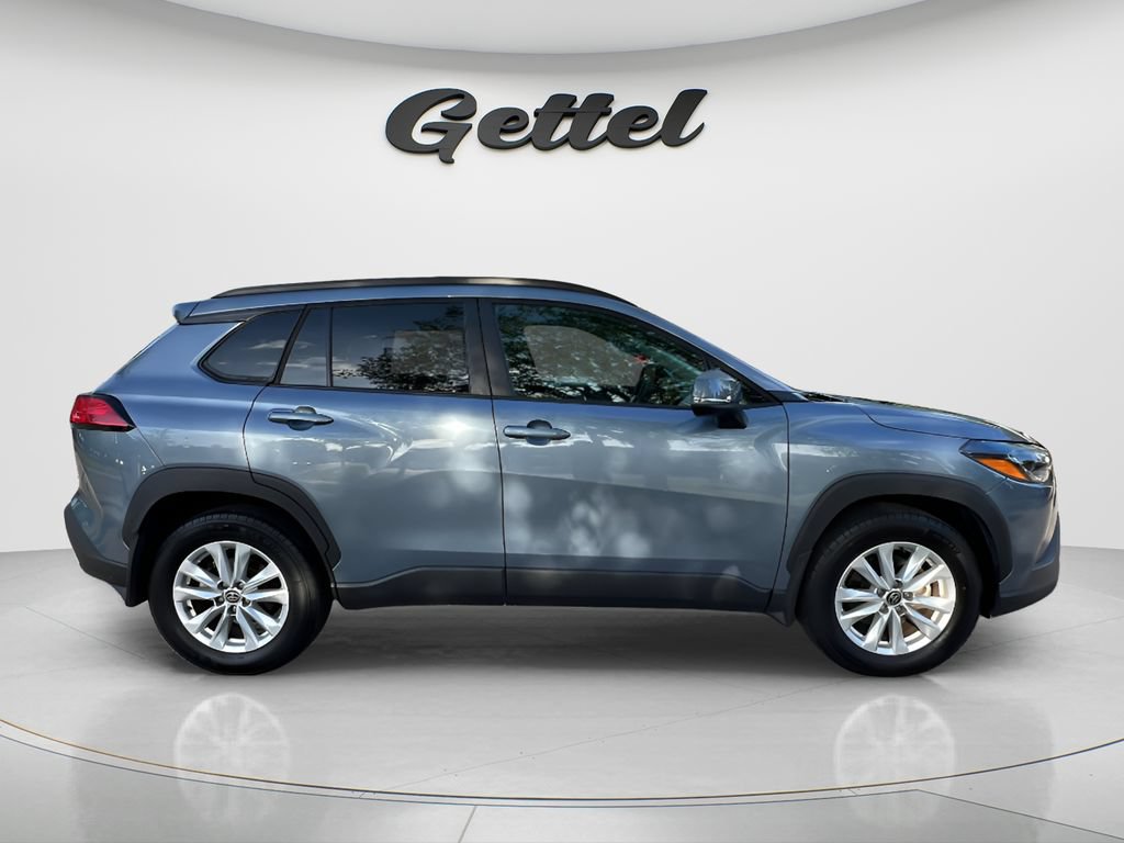Certified 2024 Toyota Corolla Cross LE FWD image 4