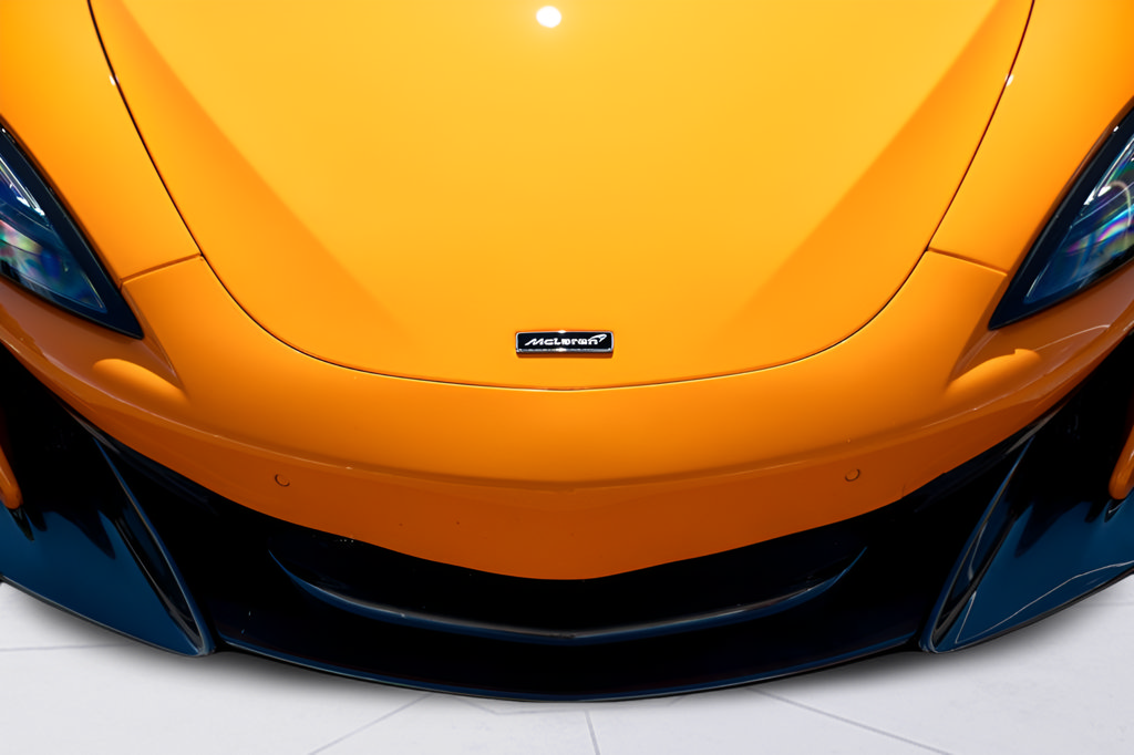 Used 2019 McLaren 600LT RWD image 8