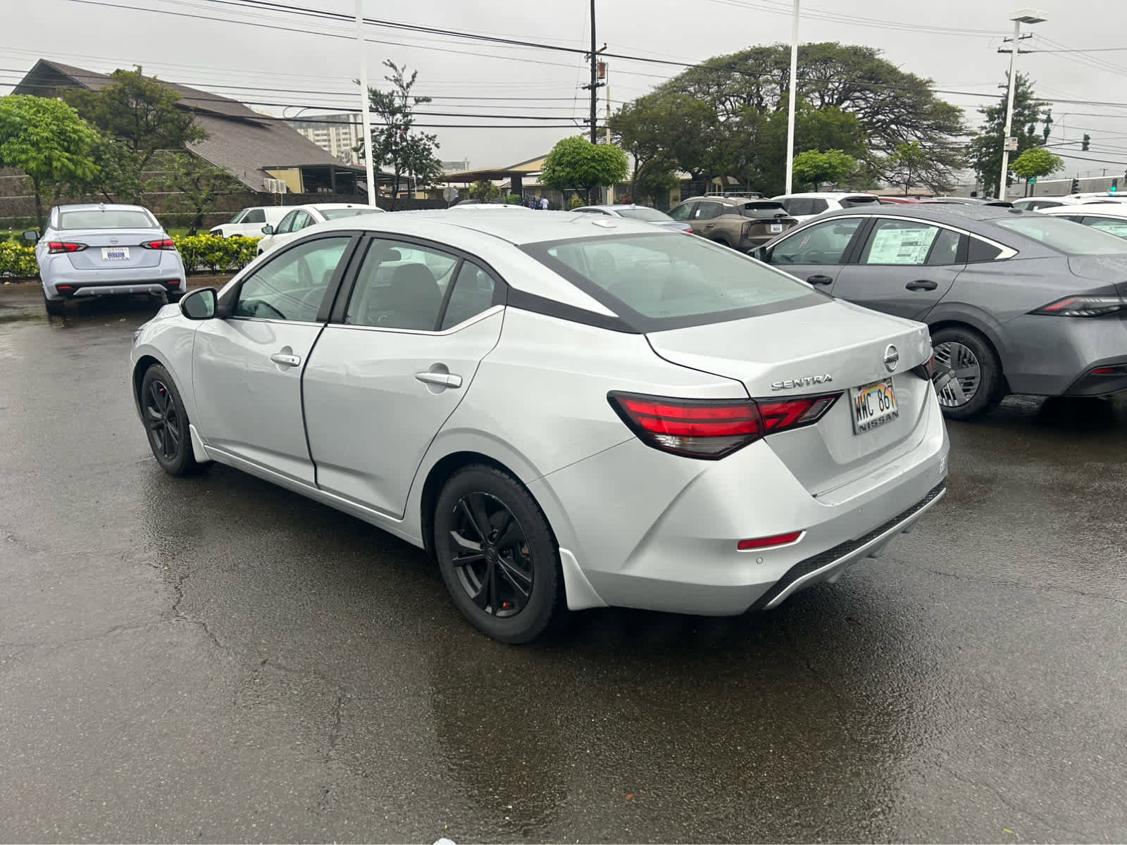 Used 2023 Nissan Sentra SV image 4