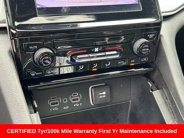 Used 2024 Jeep Grand Cherokee L Laredo AWD/4WD image 24