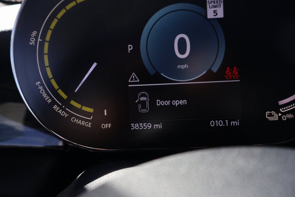 Certified 2024 MINI Cooper SE FWD image 16