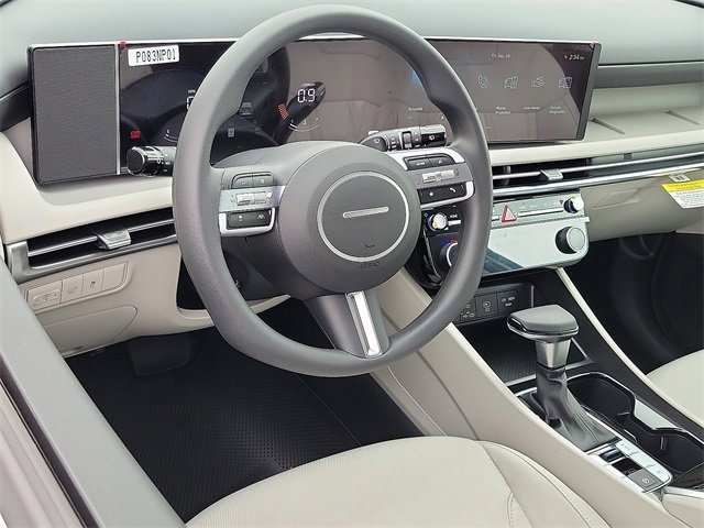 New 2026 Hyundai Tucson SEL image 3