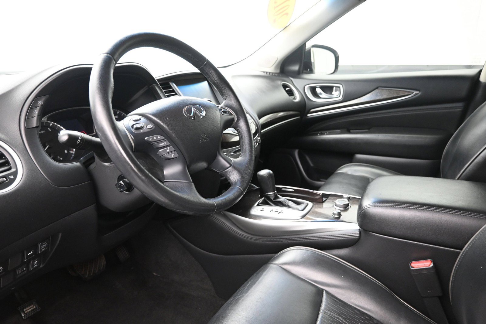 Used 2015 INFINITI QX60 FWD w/ Premium Plus Package image 10