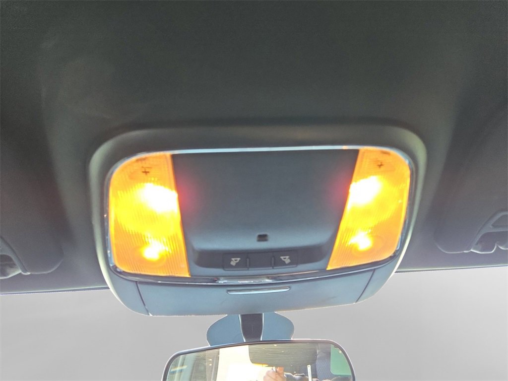 Used 2021 Jeep Grand Cherokee Laredo image 23