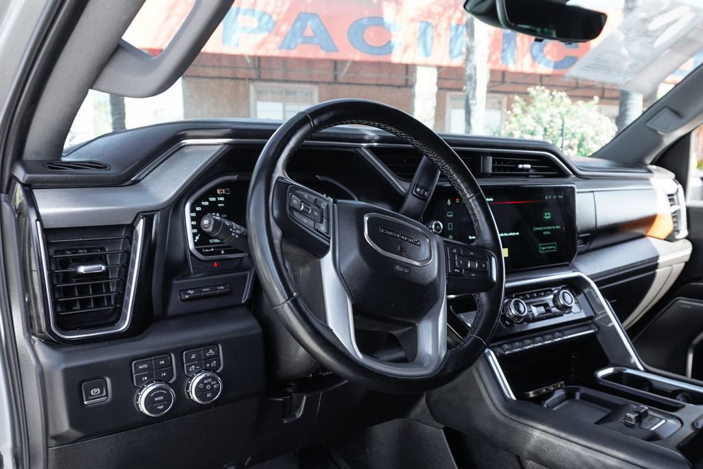 Used 2024 GMC Sierra 3500 Denali w/ Denali Reserve Package image 21