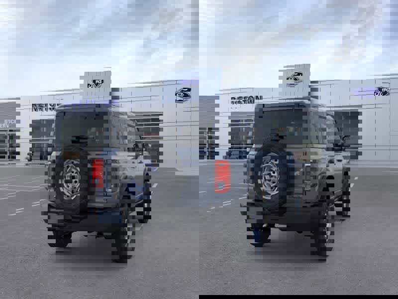 New 2025 Ford Bronco 4-Door image 8