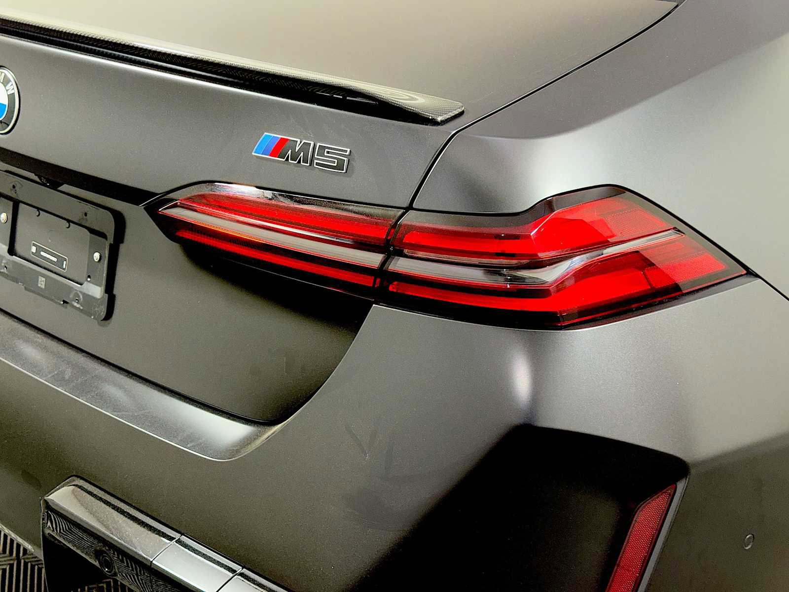 Used 2026 BMW M5 w/ Carbon Package AWD/4WD image 27