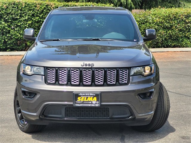 Used 2021 Jeep Grand Cherokee Laredo X image 3