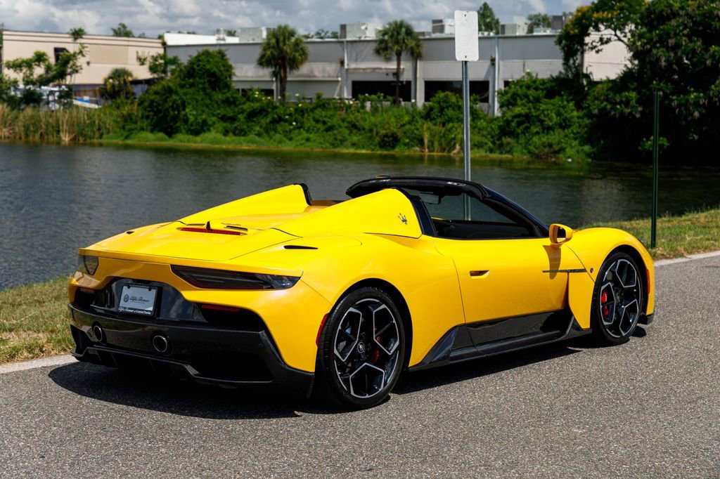 Used 2023 Maserati MC20 Spyder RWD image 3