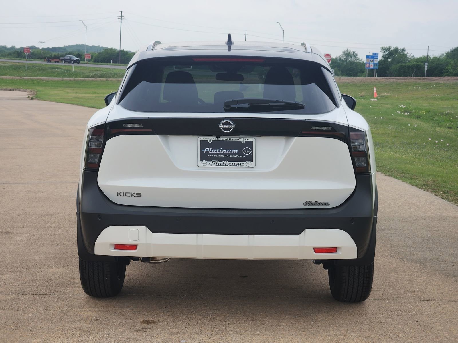 New 2026 Nissan Kicks SV image 8