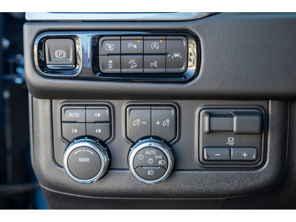 New 2026 GMC Yukon Elevation w/ Elevation Premium Package AWD/4WD image 30