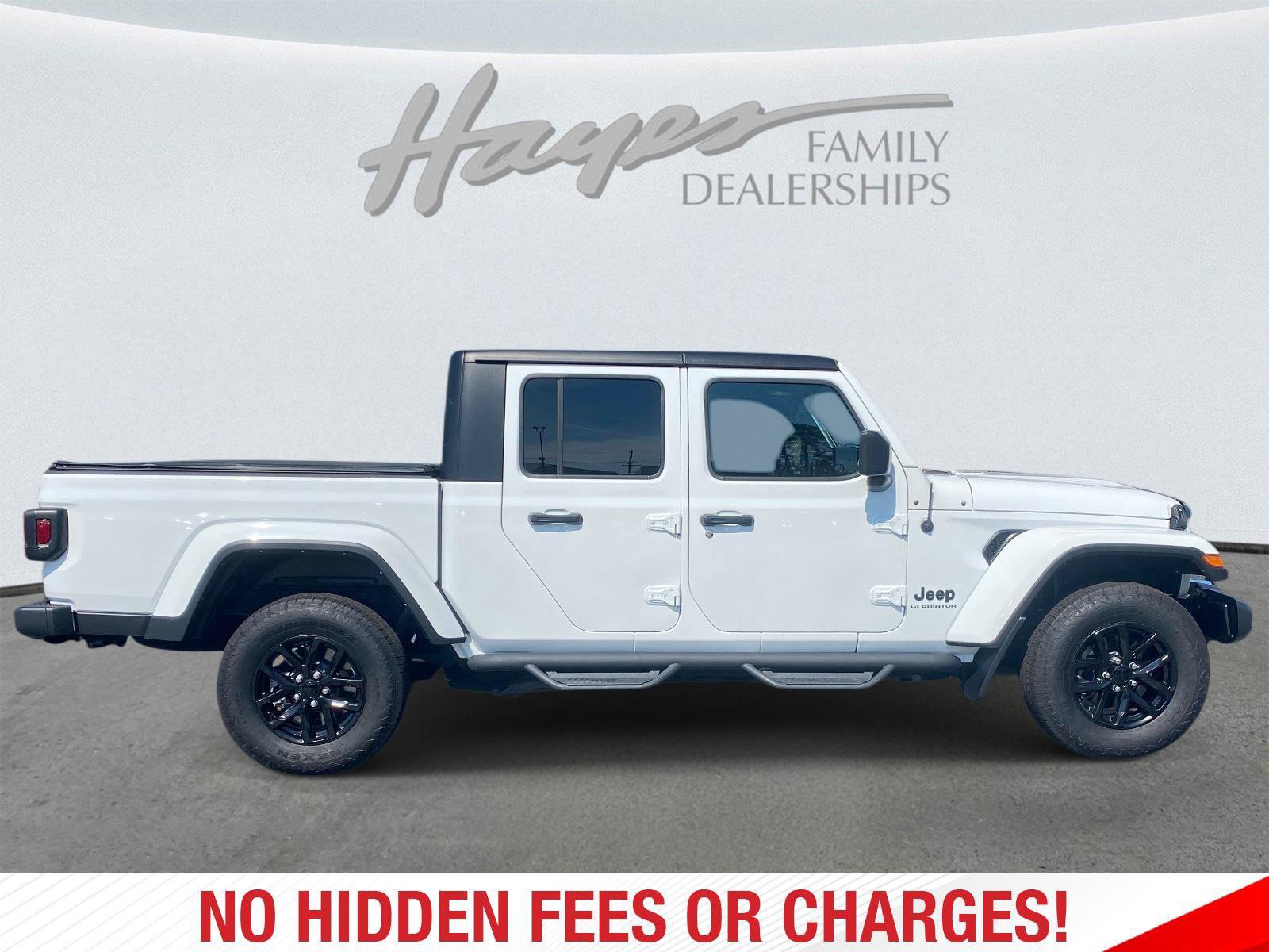 Used 2022 Jeep Gladiator Sport AWD/4WD image 2