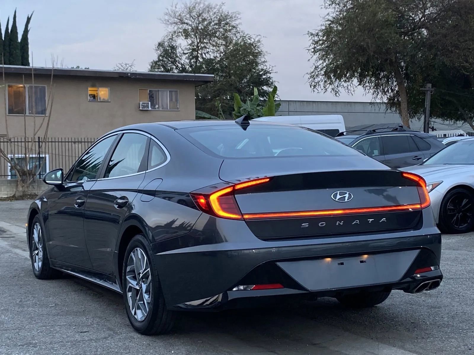 Used 2023 Hyundai Sonata SEL image 2