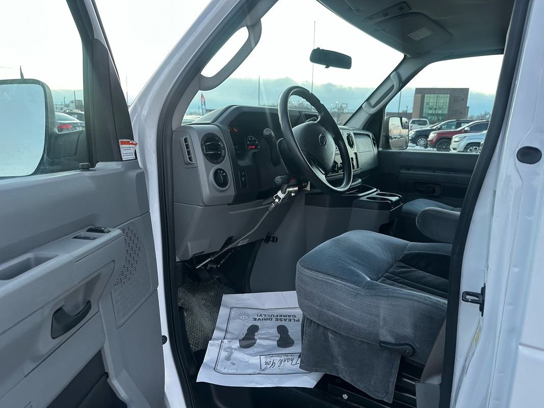 Used 2010 Ford E-150 and Econoline 150 image 27