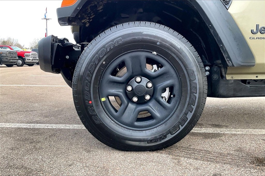 New 2026 Jeep Gladiator Sport image 12