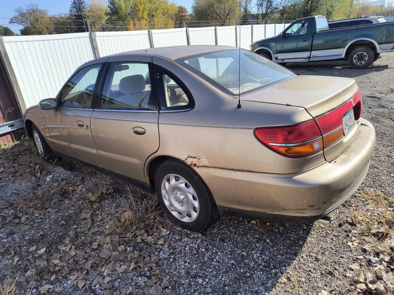 Used 2001 Saturn L-Series L200 FWD image 2