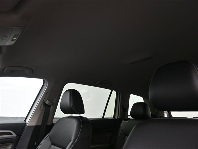 Used 2022 Volkswagen Atlas SE image 2