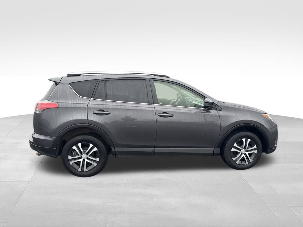 Used 2016 Toyota RAV4 LE image 7